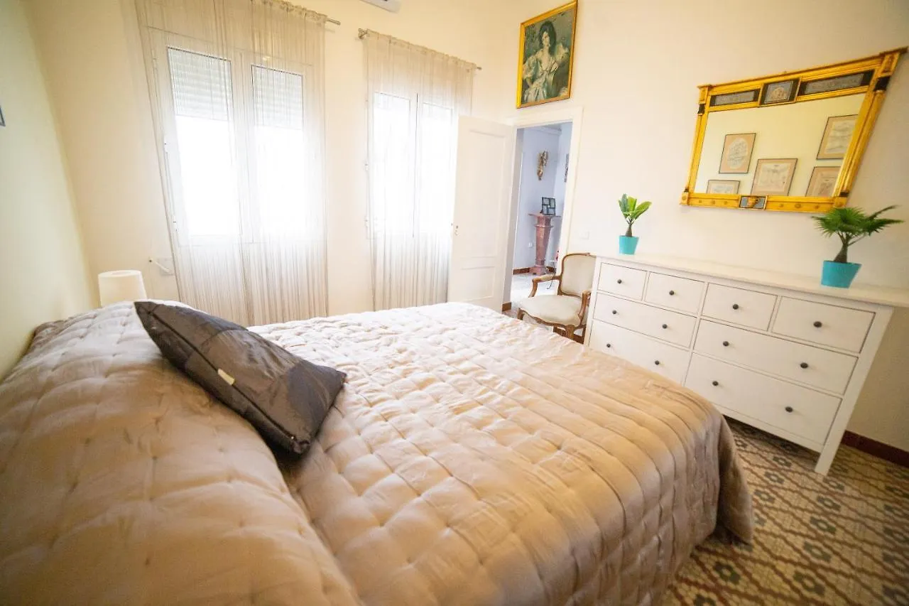 Casa Xanadu Seville - 6 Bedroom Andalusian Home With Terraces 0*,  España